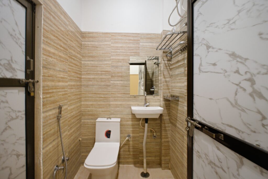 Kanak Kuteer Ayodhya Hotel Room Washroom 3