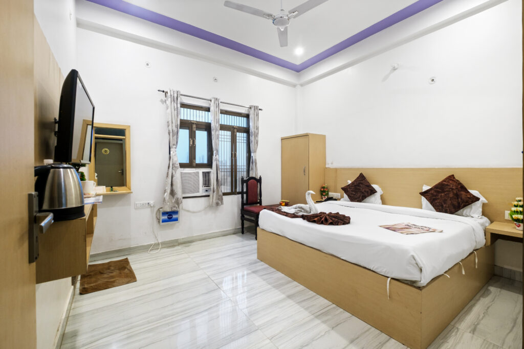 Kanak Kuteer Ayodhya Hotel Room 1
