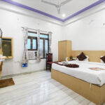 ROOM 2 (8)